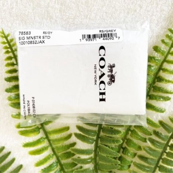 NWT Host Pick COACH Moon & Star Mismatched Stud Earrings Rose Gold - Picture 8 of 10